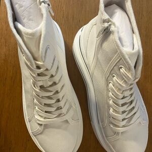 Steve Madden Franco White denim sneakers size 9